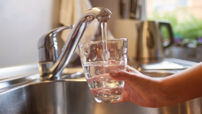 Anuncian rebaja en las tarifas de agua potable en la Región de Magallanes