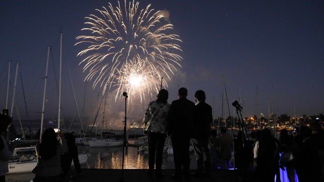 Concón tendrá fuegos artificiales para evitar multa con empresa pirotécnica