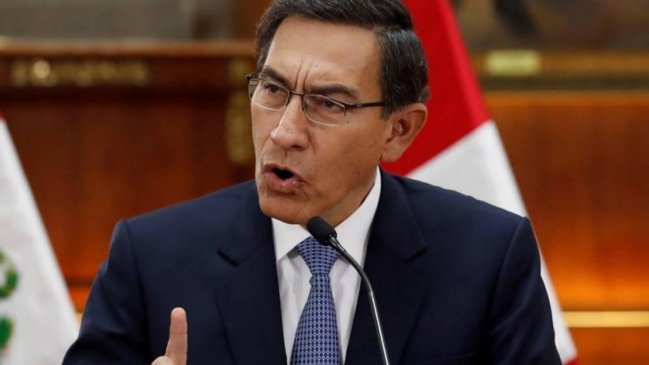 Justicia peruana decretó prohibición de salida del país para Martín Vizcarra