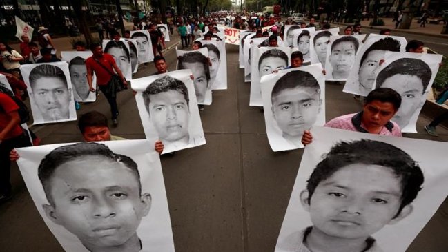 Detienen a militar por la desaparición de los 43 estudiantes en Ayotzinapa