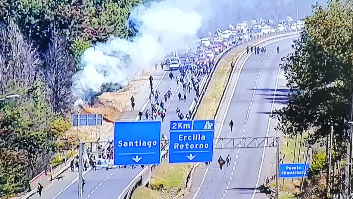 A dos años de la muerte de Camilo Catrillanca: Comuneros realizan marcha por la Ruta 5 Sur
