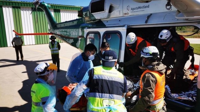 Maule: Dos andinistas fueron rescatados desde la cima del cerro Peine