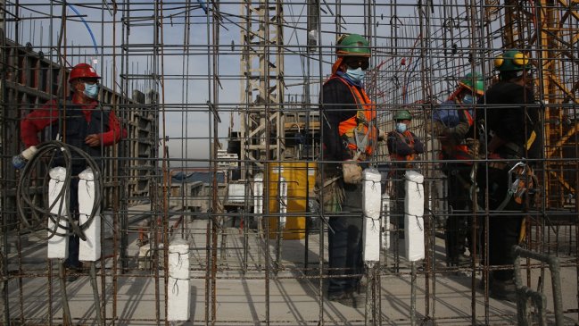 Estudio UC: 285 mil puestos de trabajo fueron creados en octubre