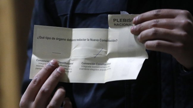 UDI emplazó a oposición a rechazar proyecto que busca cambiar quórum de la Convención Constituyente