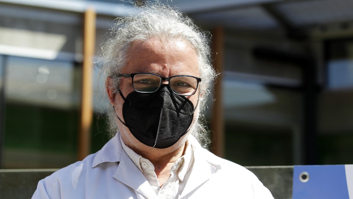 Candidato a la presidencia del Colegio Médico acusa 