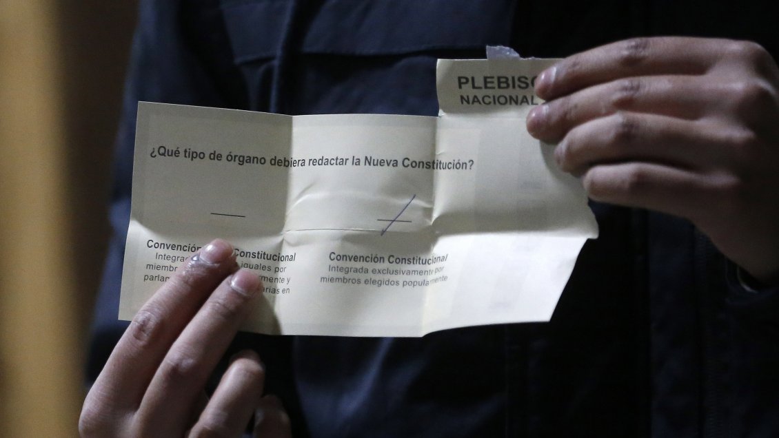 UDI emplazó a oposición a rechazar proyecto que busca cambiar quórum de la Convención Constituyente