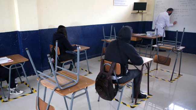 Mineduc informó que año escolar 2021 se iniciará el 1 de marzo