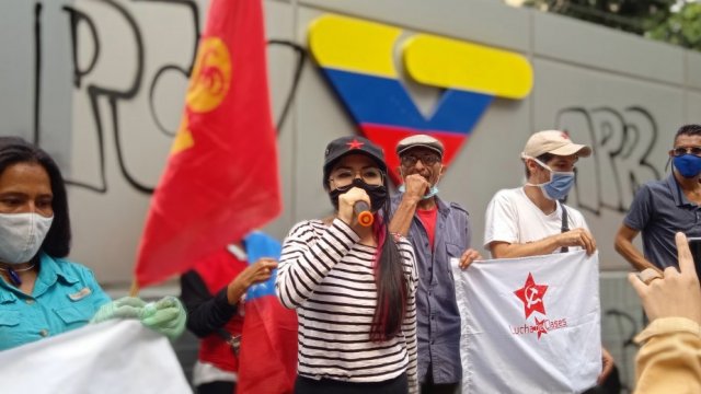 [Fotos] Comunistas Venezolanos Protestaron Contra La "censura" Del ...