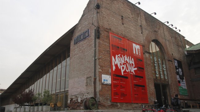 Matucana 100 reabre sus puertas con música, cine y teatro
