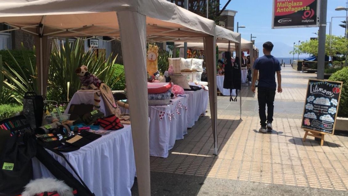 Municipio de Antofagasta y emprendedores organizan espacios para ferias navideñas
