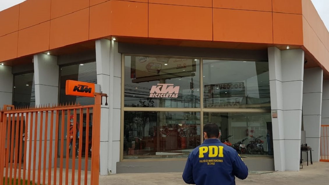 Millonario robo afectó a reconocida tienda de motocicletas en La Serena