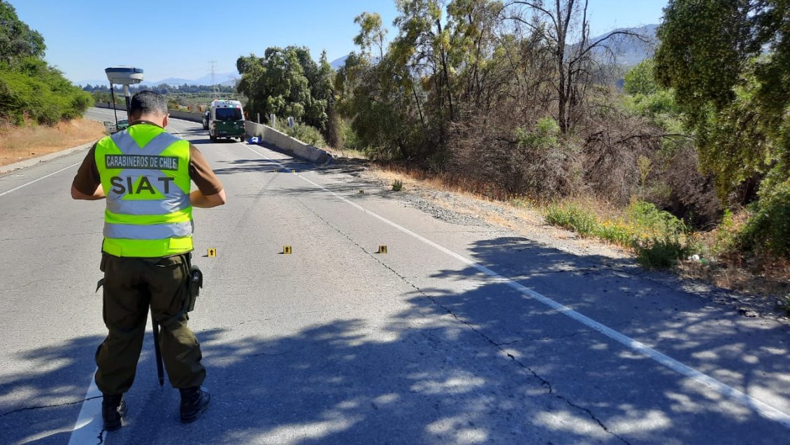Conductor falleció tras desbarrancar auto en Ruta del Ácido