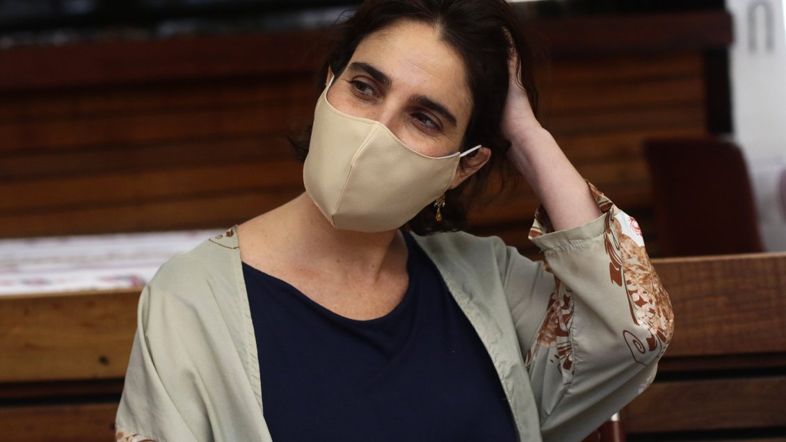 Ministra Zaldívar y retiro del 10%: Es impresentable que personas de altos ingresos, no afectadas por la crisis, reciban un regalo del Estado