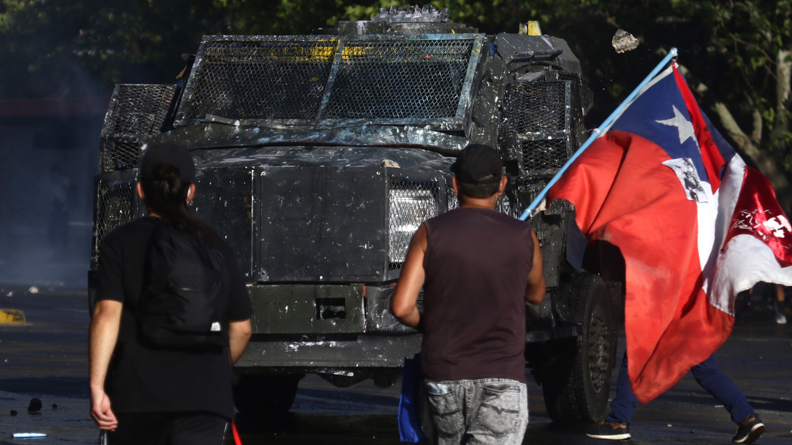 Ante serie de protestas, Carabineros asegura estar capacitado para proteger La Moneda