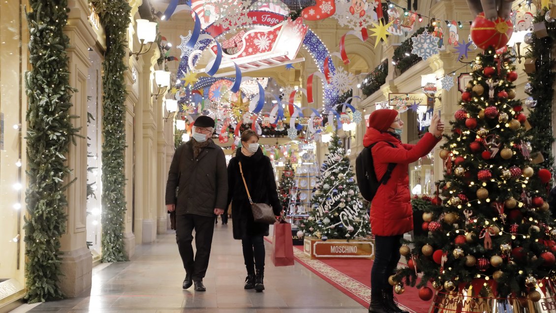 Los casos de covid repuntan en Rusia sin planes de confinamiento a la vista