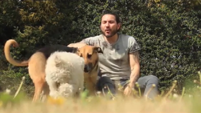 Felipe Avello mostró adelanto de nuevo video musical: 