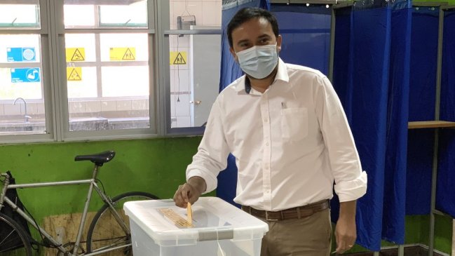 Socialista Óscar Crisóstomo ganó la primaria de gobernador regional en Ñuble
