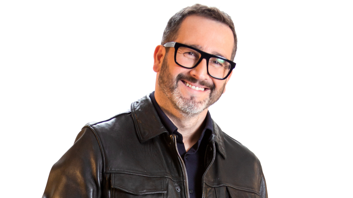 Eduardo Fuentes renueva contrato con La Red