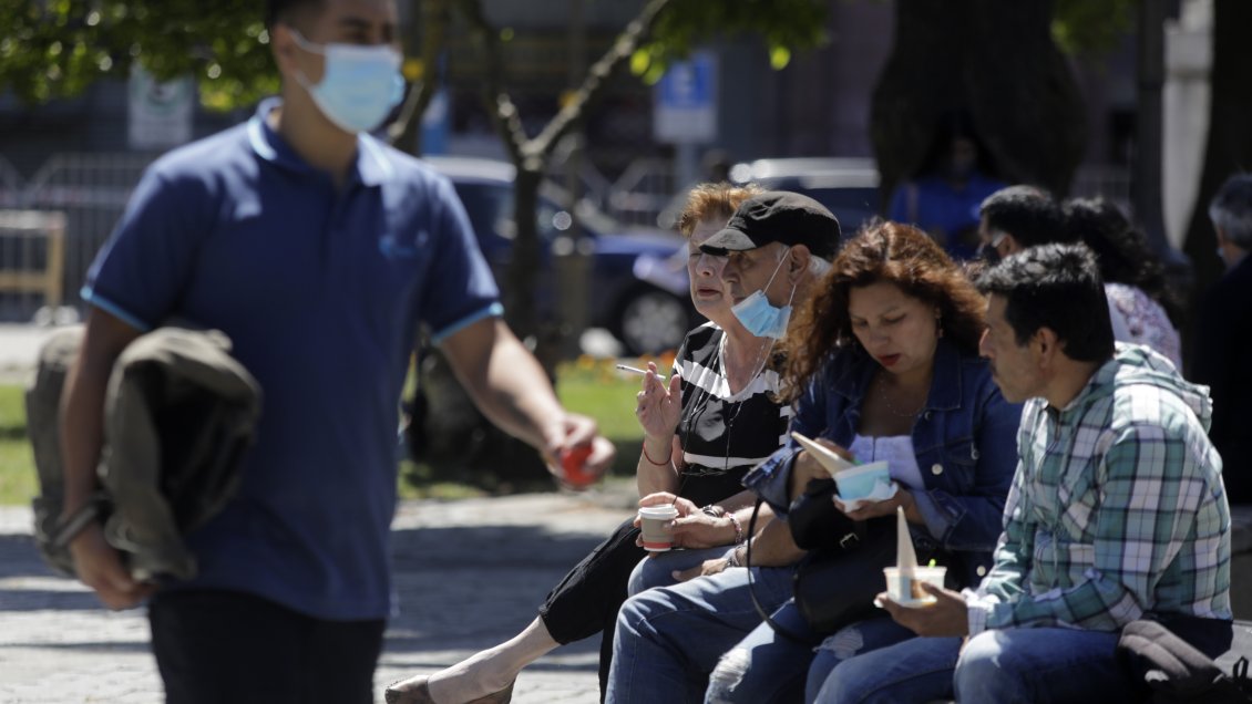 Ocho comunas de la Región Metropolitana retroceden en plan Paso a Paso