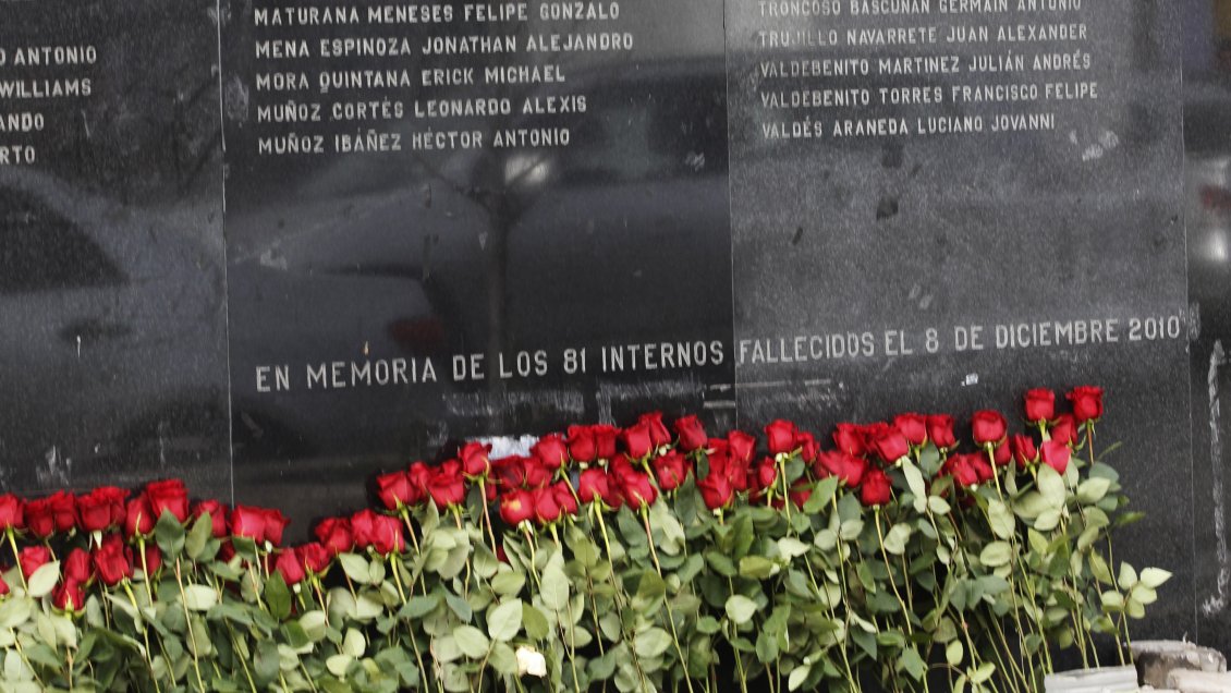 A 10 años de incendio en Cárcel de San Miguel, madre de víctima critica: 