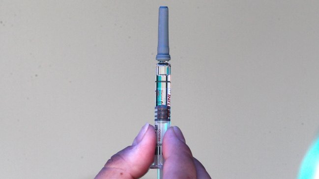 Encuesta: 27% de los chilenos no está dispuesto a vacunarse contra el Covid-19