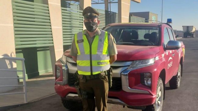 Adolescente fue detenido conduciendo camioneta robada en Antofagasta por la carretera