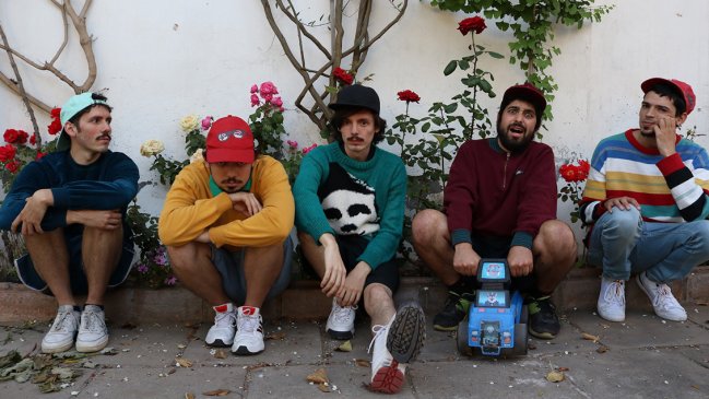 Banda Super Especial agenda show vía streaming