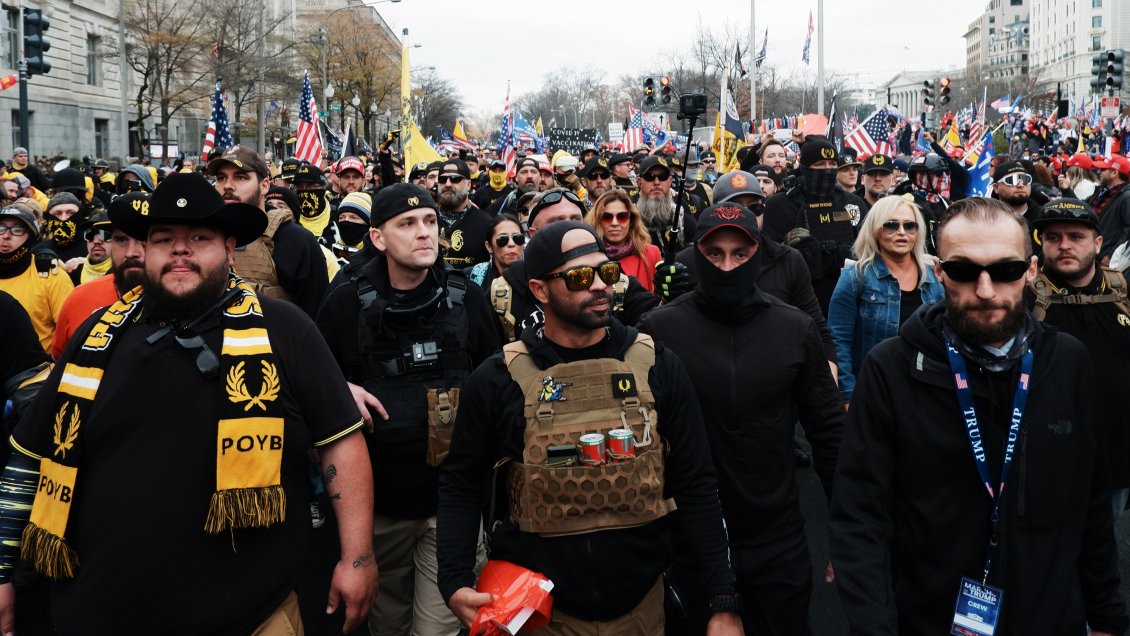 Enfrentamientos entre movimientos pro Trump y Black Lives Matter terminó con cuatro apuñalados