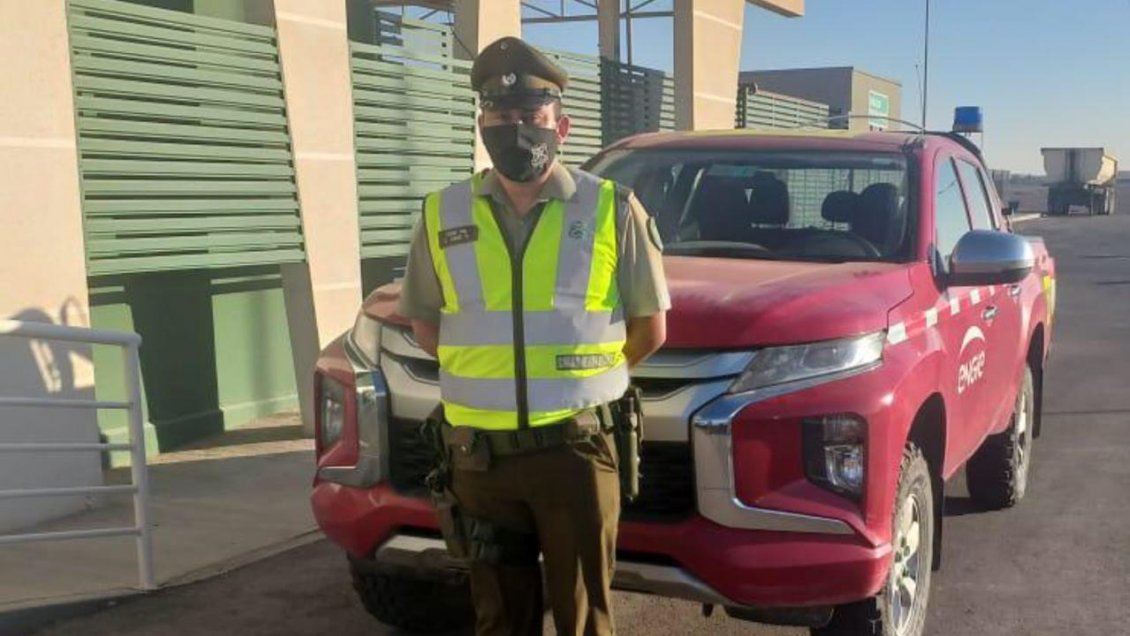 Adolescente fue detenido conduciendo camioneta robada en Antofagasta por la carretera
