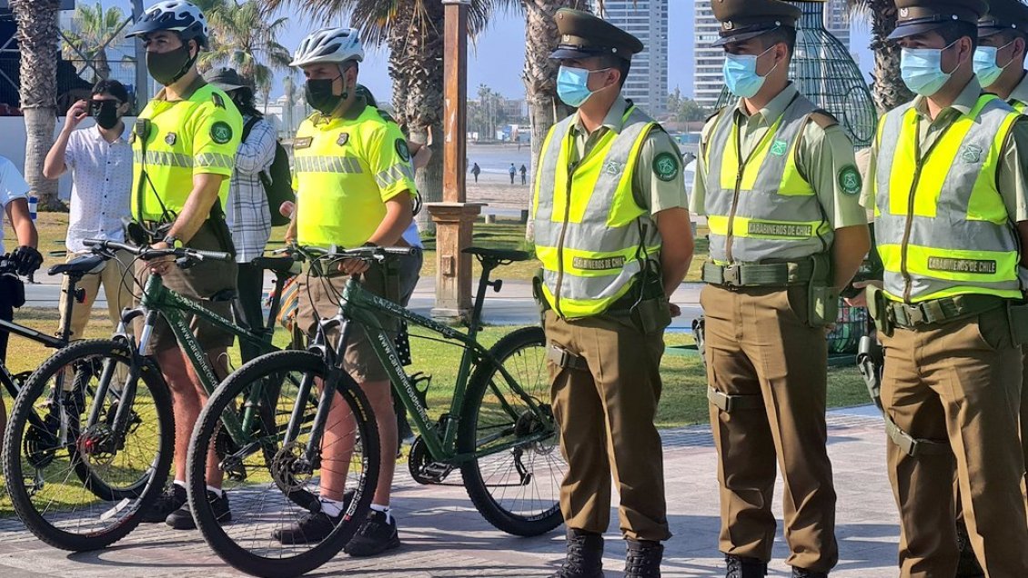 Carabineros aumentó su dotación en Iquique para los meses de verano