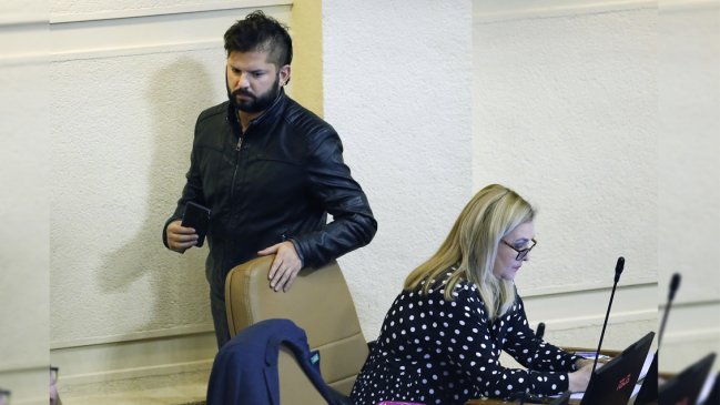 Tercer retiro del 10% se suma al historial de conflictos entre Boric y Jiles