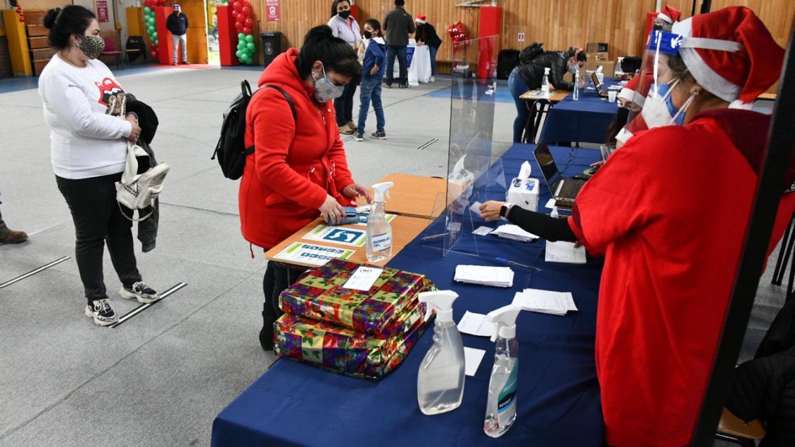Municipalidad de Punta Arenas realizará atención extraordinaria para entregar regalos de Navidad