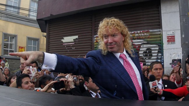 Leonardo Farkas anuncia concurso navideño: Regalará 30 millones de pesos