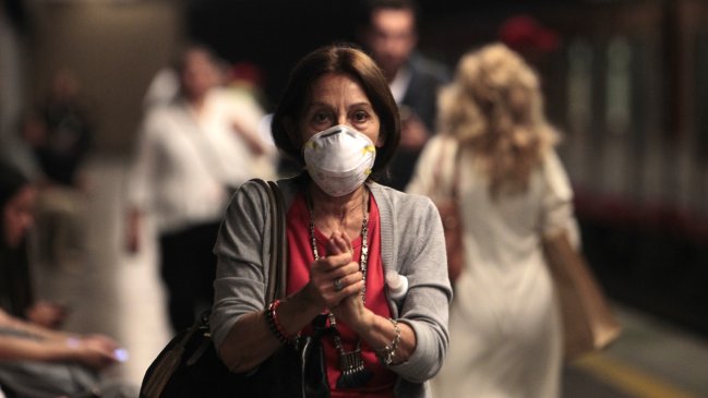 Contagios en la Región Metropolitana aumentaron 39% en 14 días