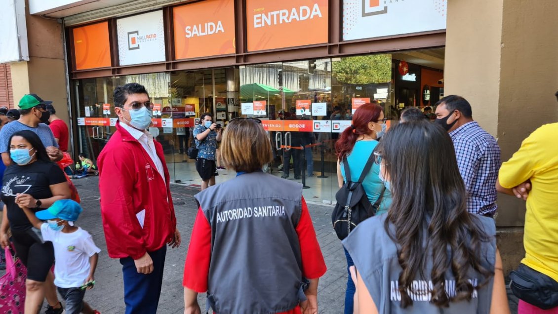 Autoridad sanitaria fiscalizó centros comerciales de Rancagua