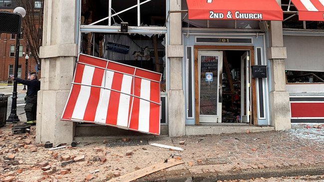 Policía cree haber encontrado restos humanos en explosión de Nashville