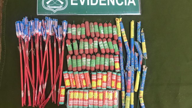 Detienen a tres sujetos imputados por vender fuegos artificiales y amenazar a Carabineros
