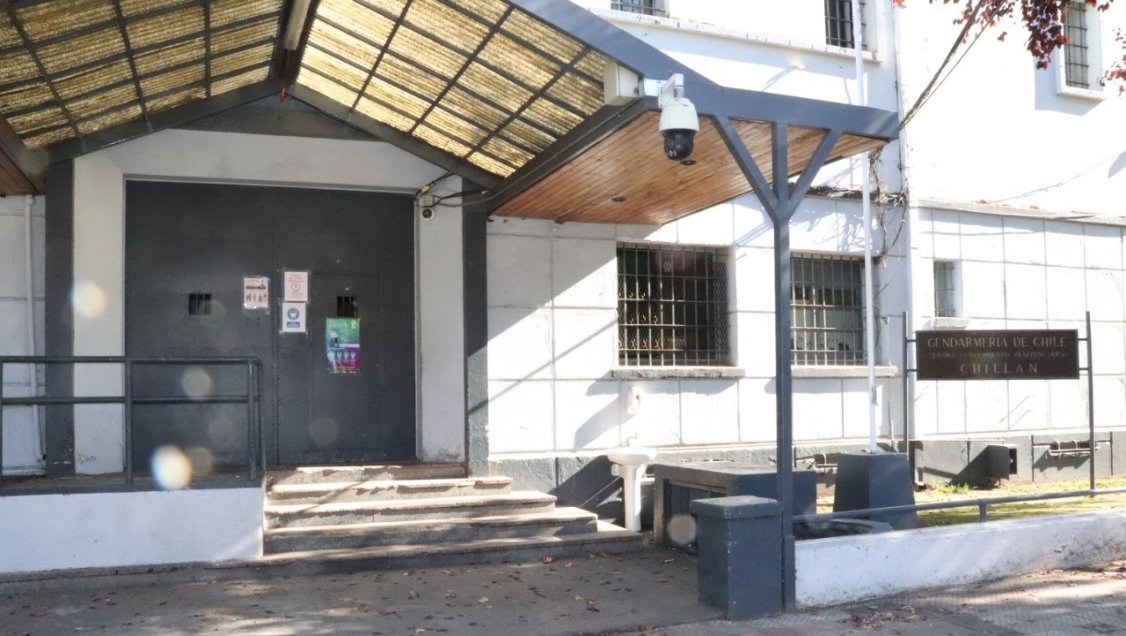 A 131 se elevan los contagios por brote de Covid en Cárcel de Chillán
