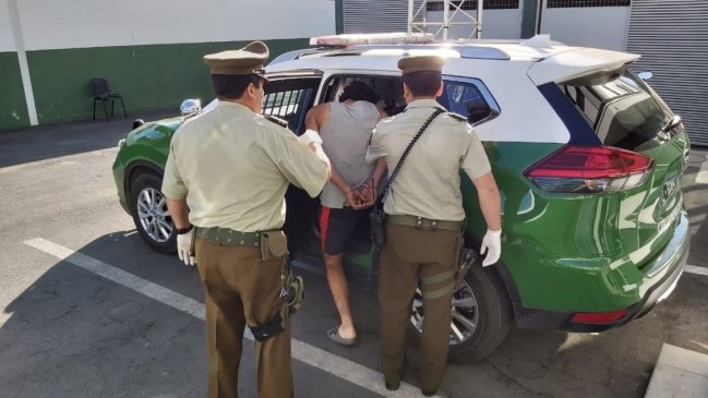 Vecinos se aburrieron y denunciaron a sujeto que mantenía negocio de drogas en sitio eriazo