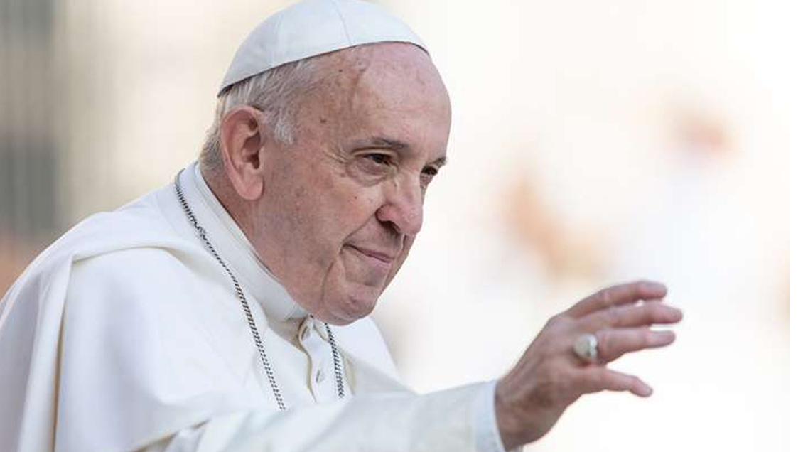 El papa dice que el 2021 será un buen año si las personas cuidan de los otros