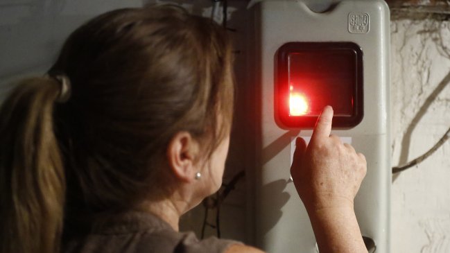 Alcaldes buscan prohibir corte de electricidad en dependencias municipales