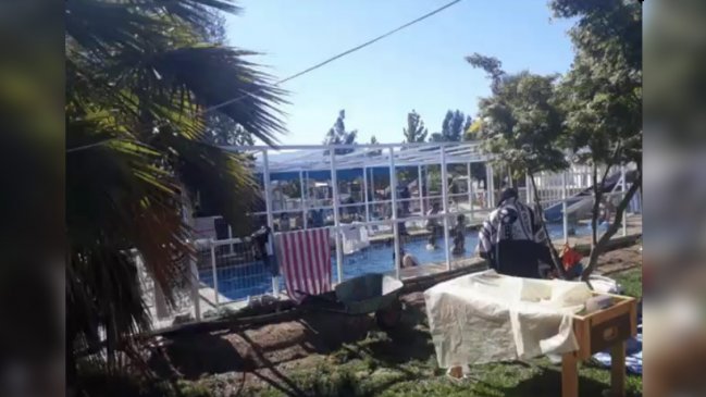 Sorprenden a más de 100 personas en una piscina privada en San Fernando