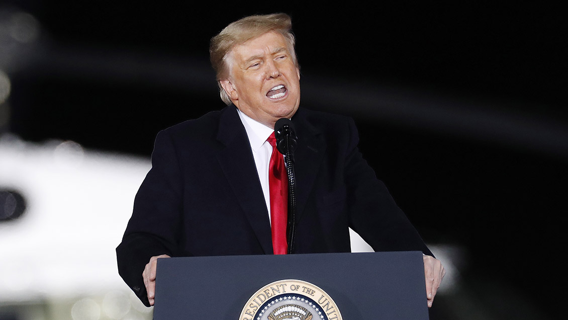 Trump prohíbe ocho aplicaciones de pago chinas