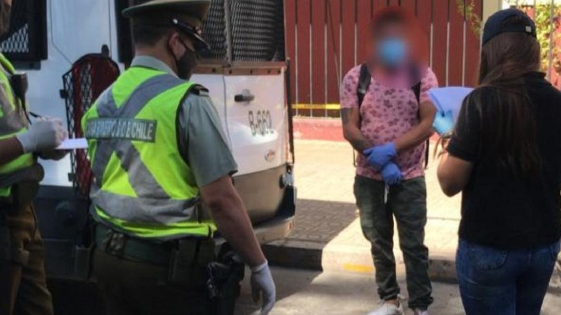 Irresponsable con Covid-19 fue detenido a las afueras de un banco en Curicó
