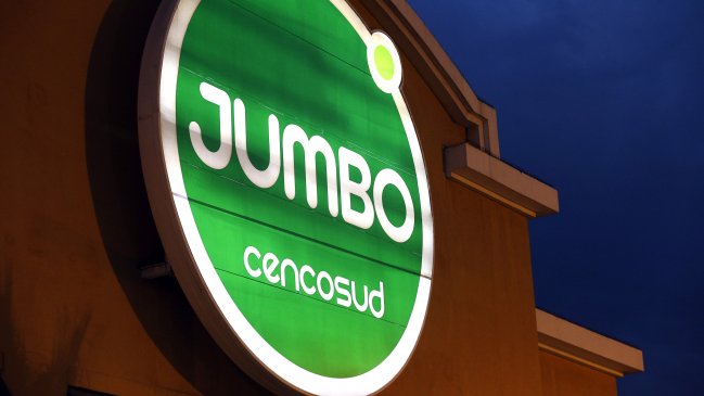 Tribunal de Libre Competencia acogió a trámite demanda contra Cencosud por colusión de los pollos