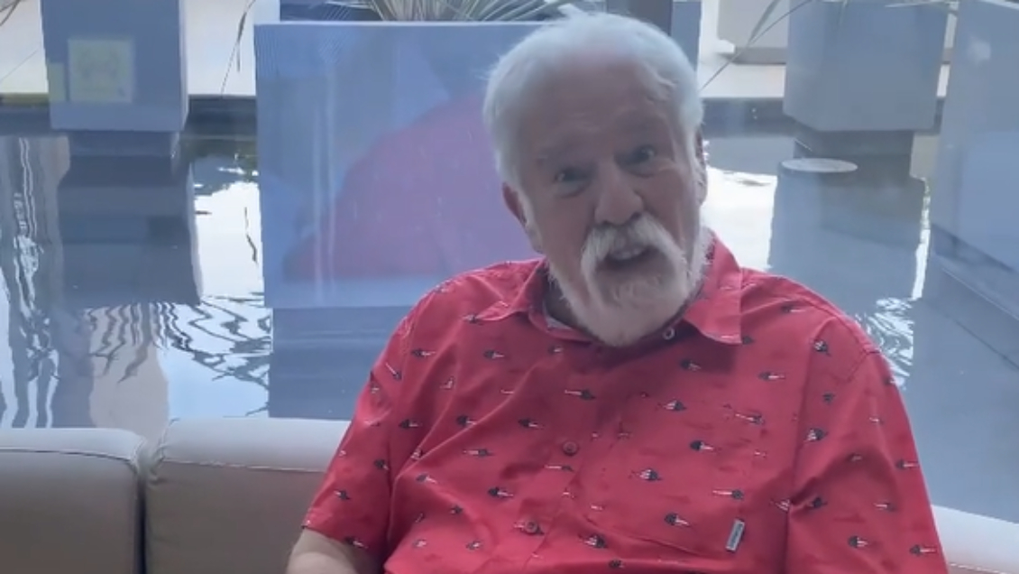 Iván Arenas agradece a sus seguidores antes de someterse a una operación por su cáncer