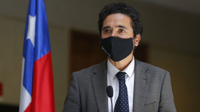 Briones toma distancia de propuesta de las AFP de subir cotización al 20%