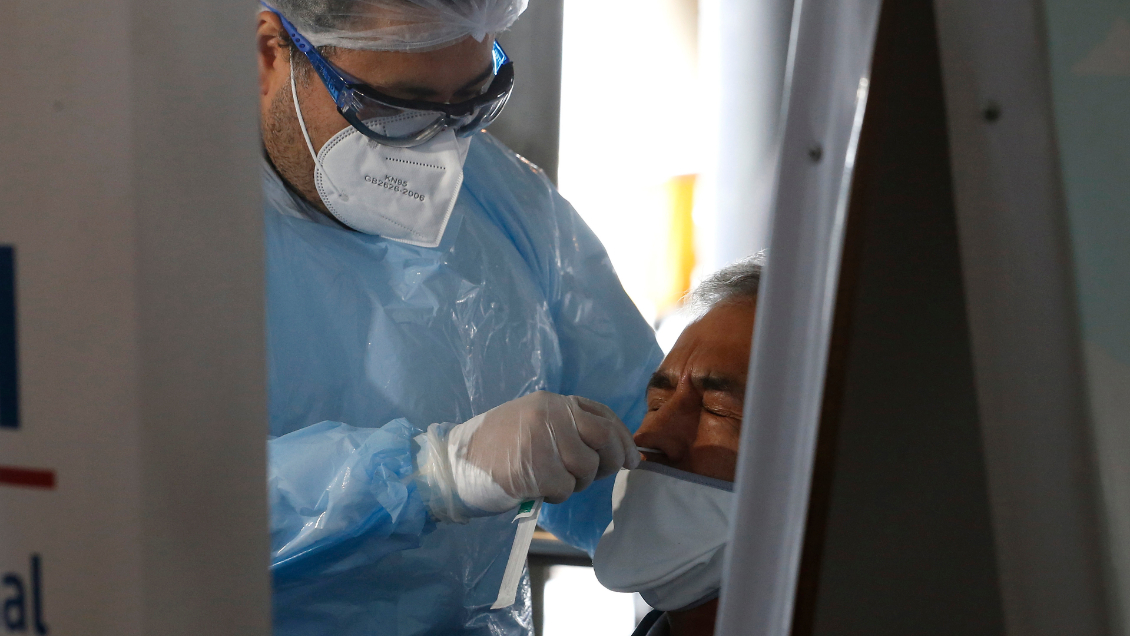 Asesora OMS: Si las cosas siguen como están, tendremos ocho mil casos en la tercera semana de enero