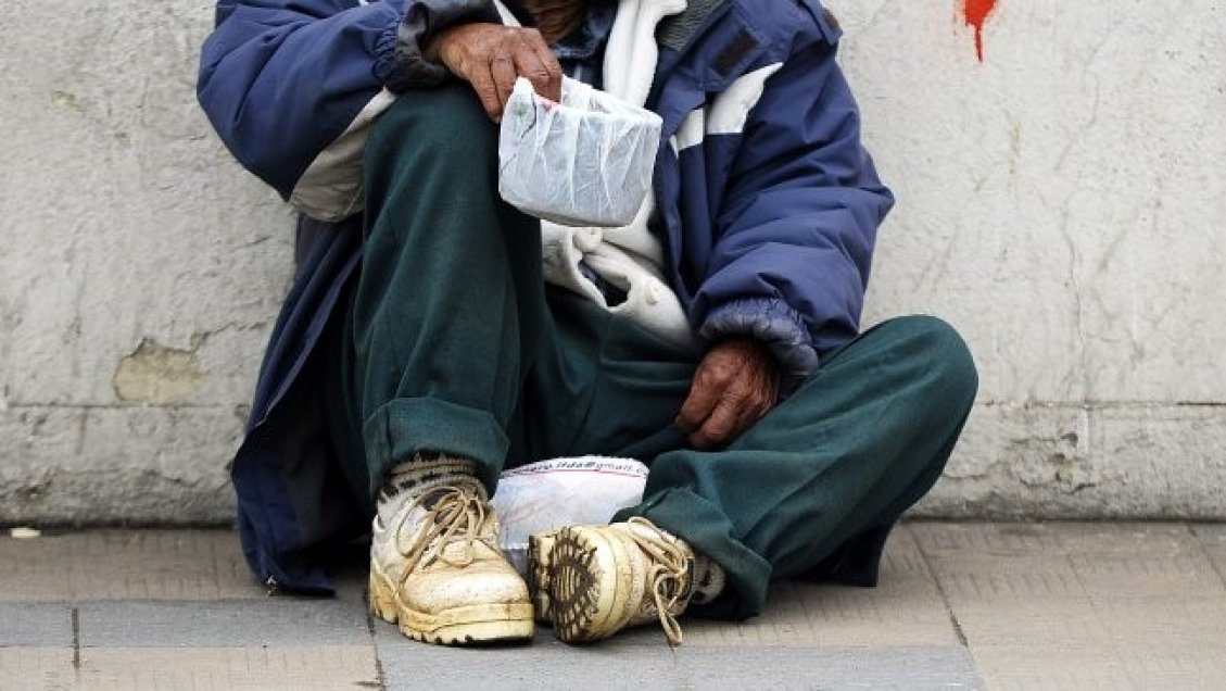 Chillán: Promueven postulación de personas en situación de calle a bonos Covid
