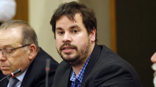 Gobierno al FA: Estaban contentos que haitianos llegaran sin cédula y quedaran botados en la calle, vendiendo en las esquinas